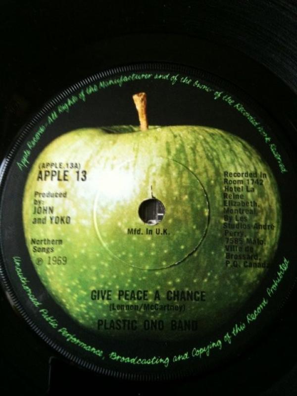 The Plastic Ono Band - Give Peace A Chance / Remember Love