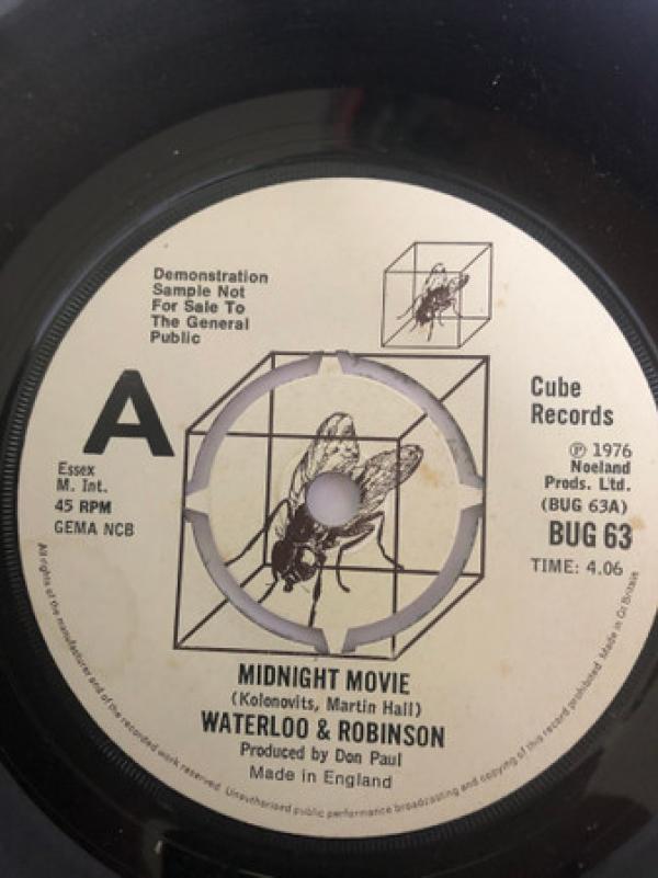 Waterloo & Robinson - Midnight Movie / Carry On